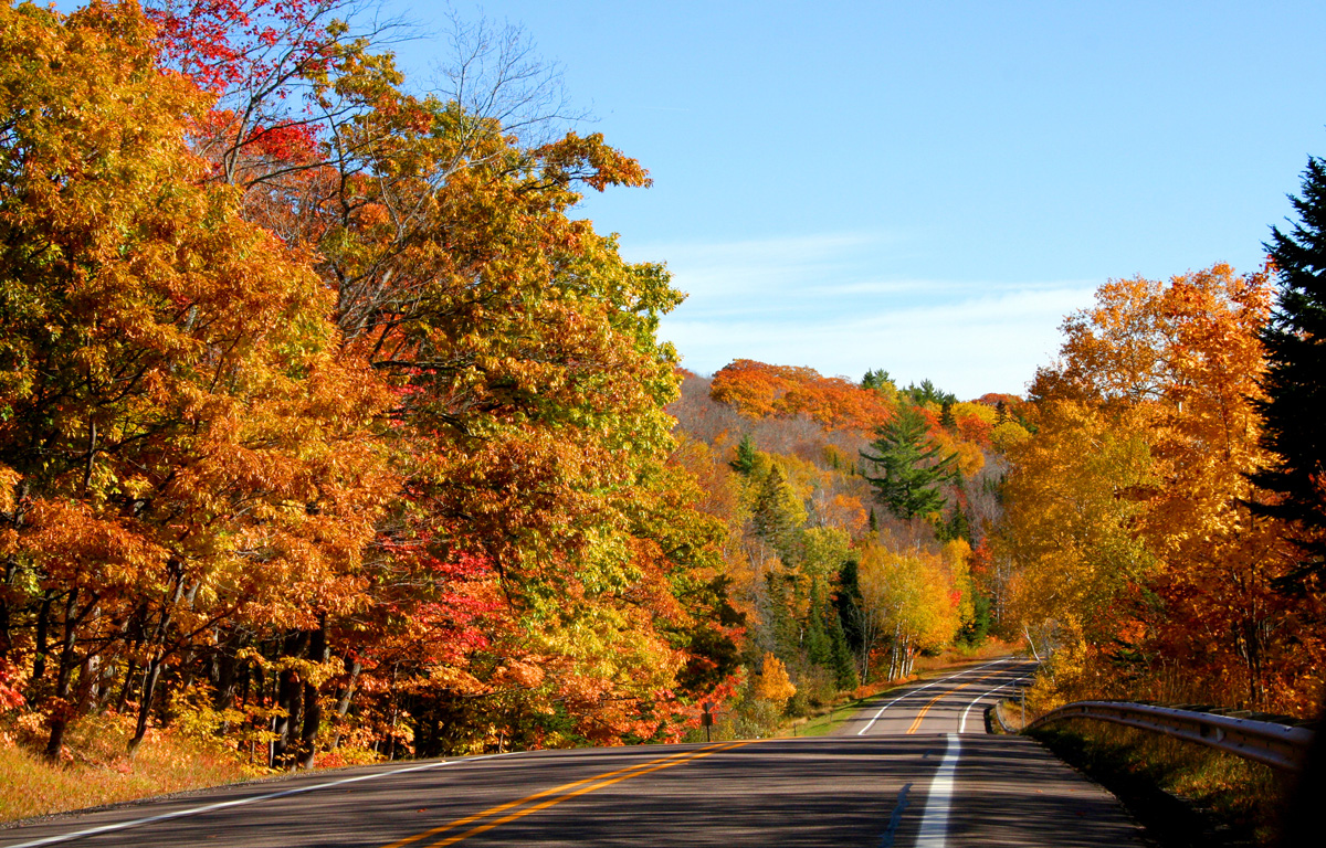 9 Places to Visit on a Fall Road Trip | Moon Travel Guides
