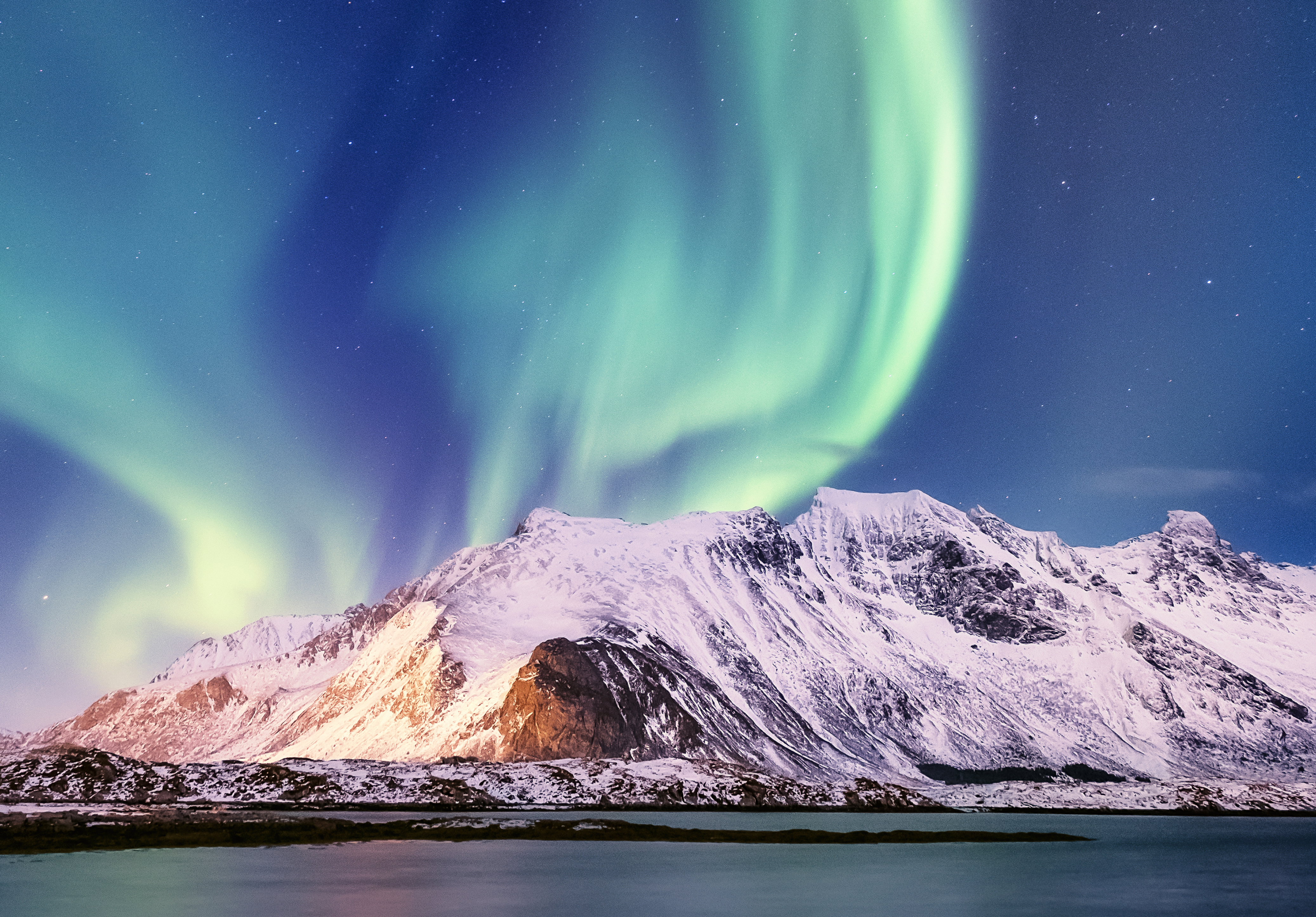 Best Places to See the Northern Lights Around the World | Moon